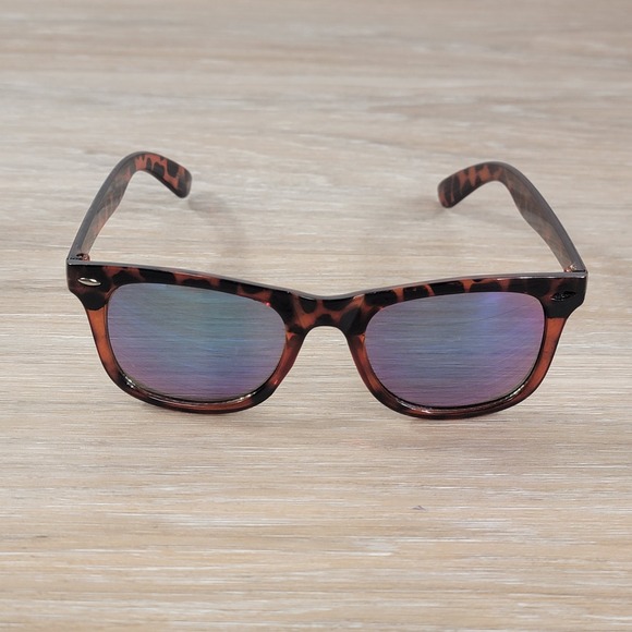 The Unbranded Brand Accessories - Womens Tortoise Square Sunglasses Blue Purple Mirrored Lenses Retro Wayfare